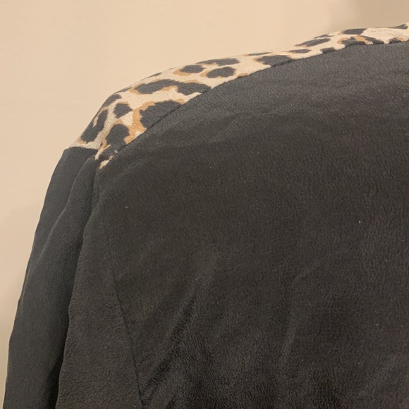 π Unleash Your Inner Wild Side - Club Monaco Krista Leopard Print Silk Top! π - Picture 10 of 13
